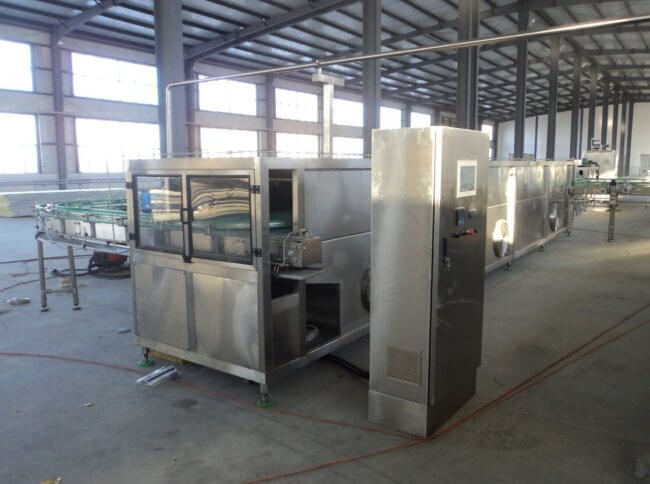 Bottled juice pasteurizing and cooling tunnel