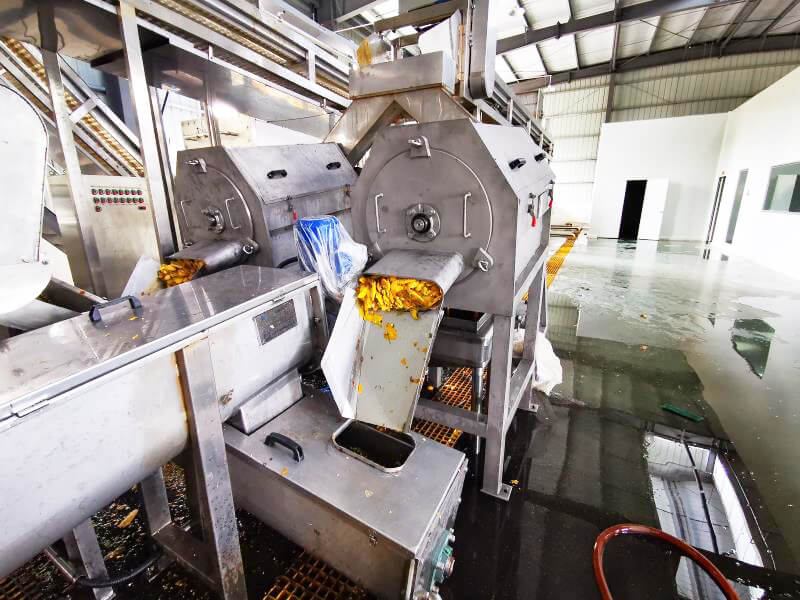 mango pitting and peeling and pulping machine